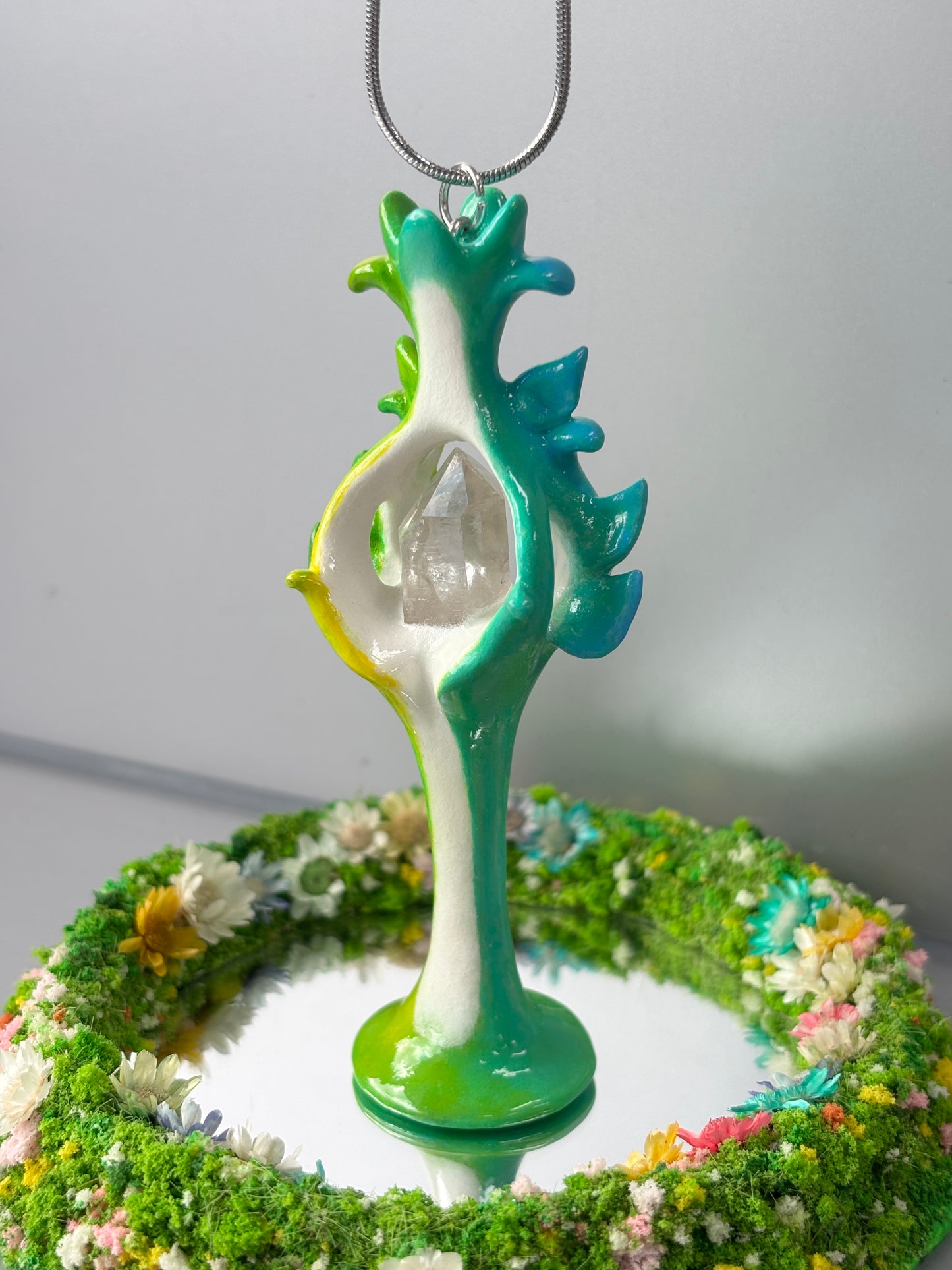 Daydream Foliage Pendant